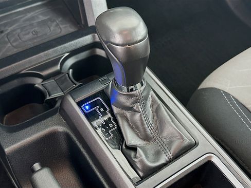 Used 2020 Toyota Tacoma TRD Off-Road image 24