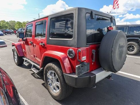 Used 2011 Jeep Wrangler Unlimited Sahara w/ Dual Top Group AWD/4WD image 3