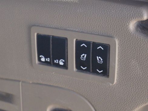 Used 2015 GMC Yukon XL SLT AWD/4WD image 32