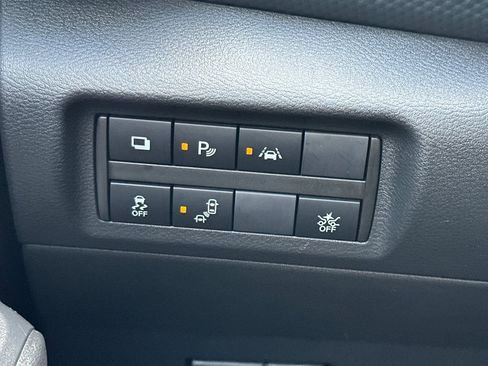 Used 2021 Nissan Kicks S image 29