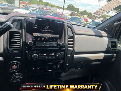 Used 2022 Nissan Titan PRO-4X w/ Pro-4x Convenience Package AWD/4WD image 16