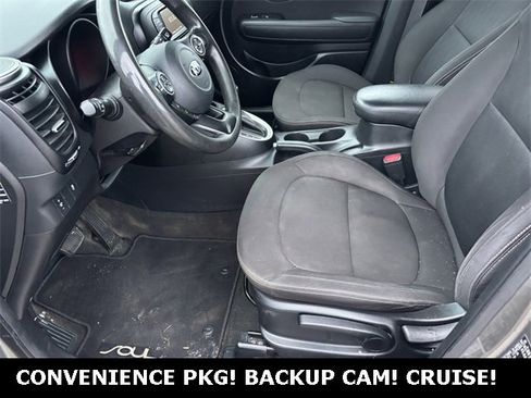 Used 2017 Kia Soul Base w/ Convenience Package image 21