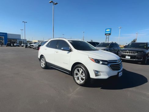 Used 2018 Chevrolet Equinox Premier image 31