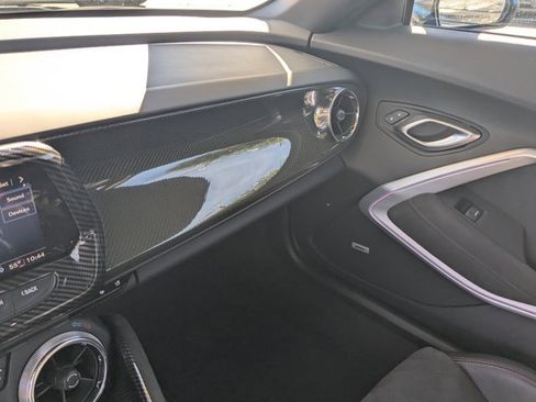 Used 2022 Chevrolet Camaro ZL1 image 17