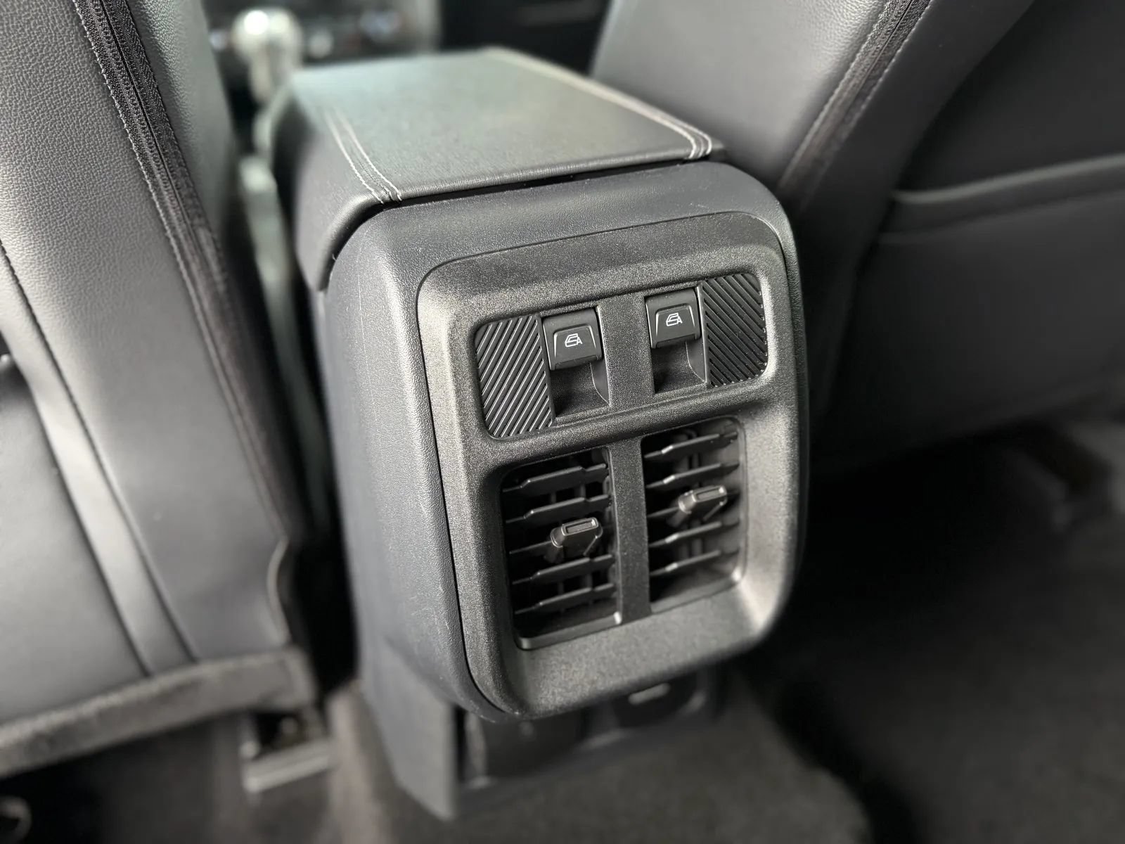 Used 2025 Ford Bronco Outer Banks w/ Sasquatch Package AWD/4WD image 43