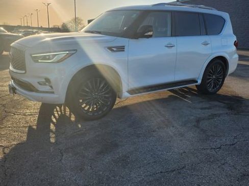 Used 2022 INFINITI QX80 Premium Select w/ Cargo Package image 2