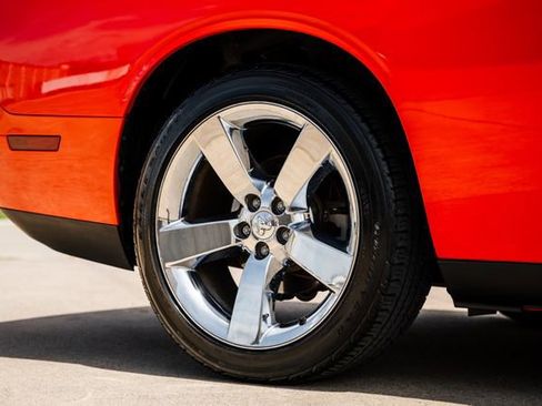 Used 2009 Dodge Challenger R/T RWD image 54