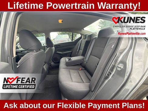 Used 2025 Nissan Altima 2.5 SV FWD image 15