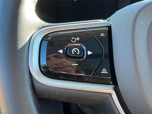 Used 2025 Volvo XC90 B6 Ultra image 18