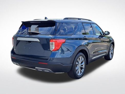 Used 2023 Ford Explorer XLT w/ Equipment Group 202A RWD image 7