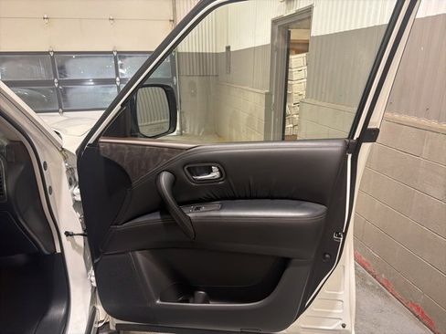 Used 2024 Nissan Armada Platinum w/ Captain's Chairs Package image 17