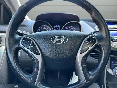 Used 2013 Hyundai Elantra Limited image 25