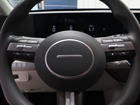 Used 2024 Hyundai Kona SE image 30