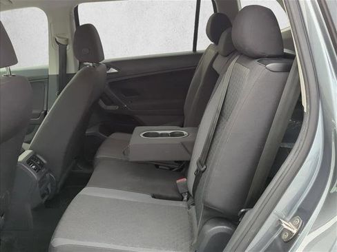 Used 2020 Volkswagen Tiguan S image 21