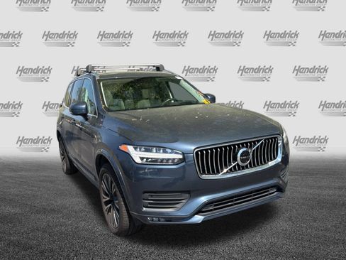 Used 2020 Volvo XC90 T5 Momentum image 2