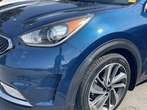 Used 2018 Kia Niro Touring FWD image 11