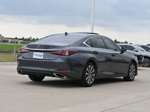 Used 2022 Lexus ES 350 w/ Premium Package image 9