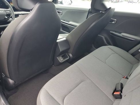 Used 2025 Kia K4 FWD image 22