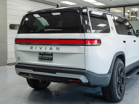 Used 2023 Rivian R1S Adventure AWD/4WD image 35