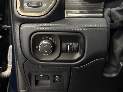 Used 2021 RAM 1500 Limited image 11