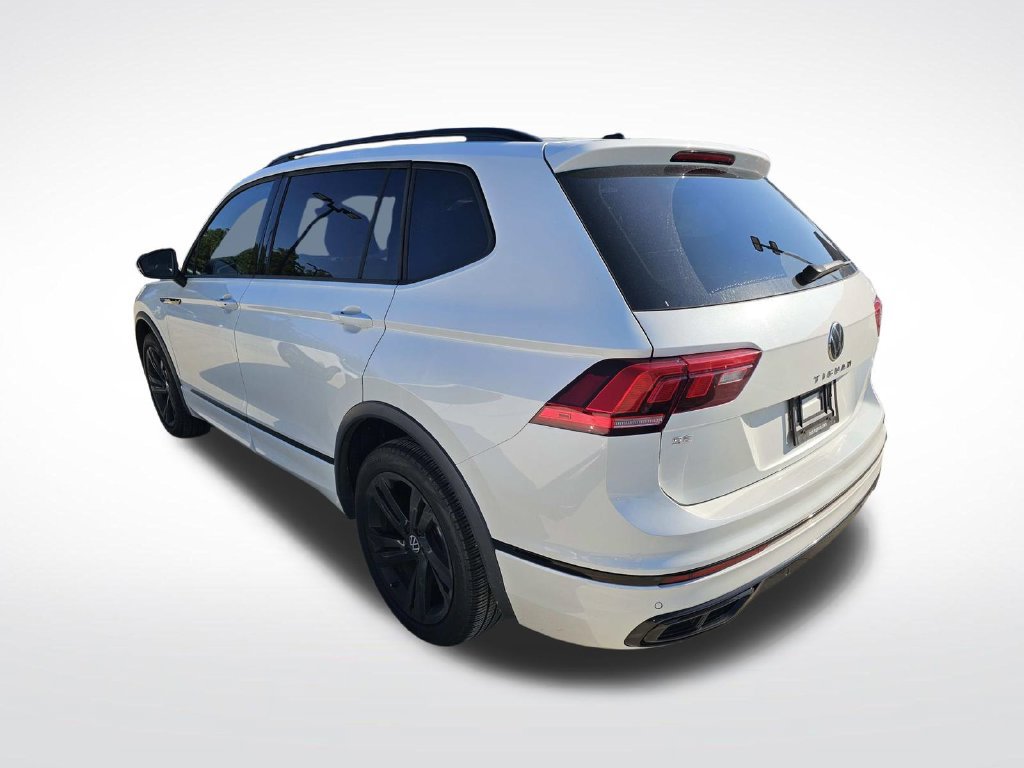 Used 2024 Volkswagen Tiguan SE R-Line FWD image 14