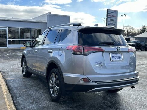 Used 2018 Toyota RAV4 Limited image 7