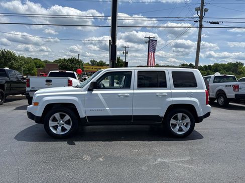 Used 2016 Jeep Patriot Latitude FWD image 1