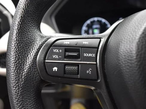 Used 2025 Honda HR-V LX image 23