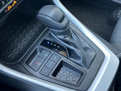 Used 2023 Toyota RAV4 XLE image 19