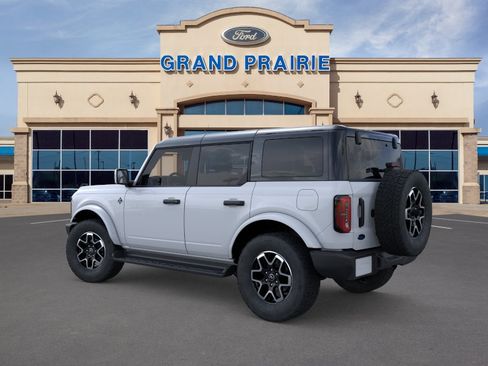 New 2026 Ford Bronco Outer Banks AWD/4WD image 4