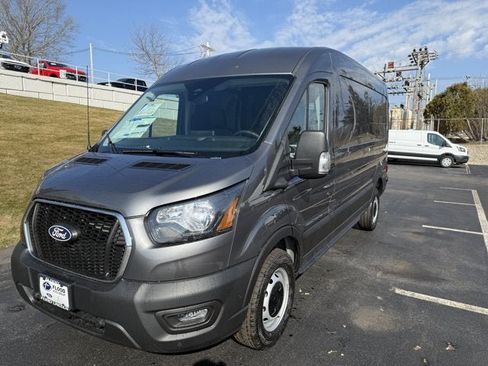 New 2026 Ford Transit 250 148 Medium Roof RWD image 3