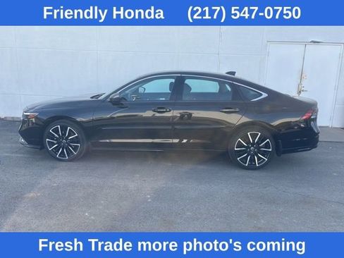 Used 2023 Honda Accord Touring image 6