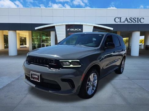 Used 2023 Dodge Durango GT AWD/4WD image 3