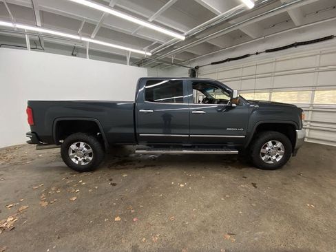 Used 2019 GMC Sierra 2500 SLT w/ Duramax Plus Package image 7