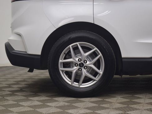 Used 2024 Ford Edge SEL image 31