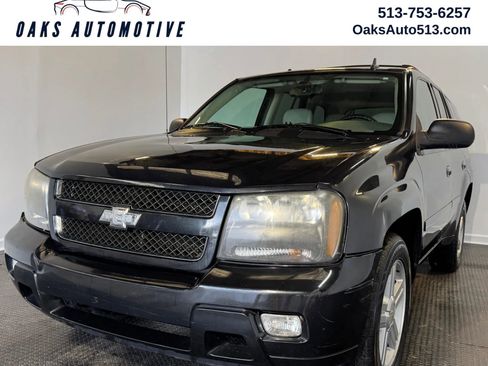 Used 2008 Chevrolet TrailBlazer LT w/ Sun And Sound Package image 1