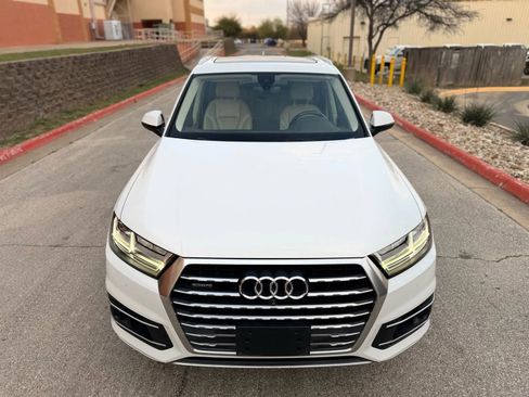 Used 2017 Audi Q7 3.0T Premium Plus w/ Premium Plus Package image 4