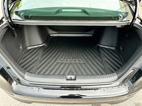 Certified 2025 Honda Accord LX image 18