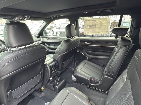 New 2026 Jeep Grand Cherokee L Limited AWD/4WD image 23