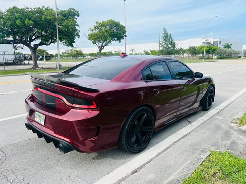 Used 2019 Dodge Charger R/T w/ Plus Group RWD image 6