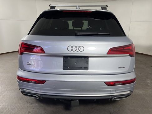 Used 2023 Audi Q5 2.0T Premium w/ Convenience Package image 6