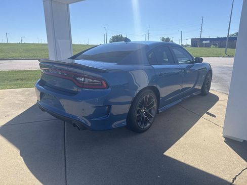 Used 2022 Dodge Charger Scat Pack w/ Plus Group RWD image 3
