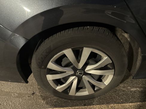 Used 2023 Honda Civic LX image 5