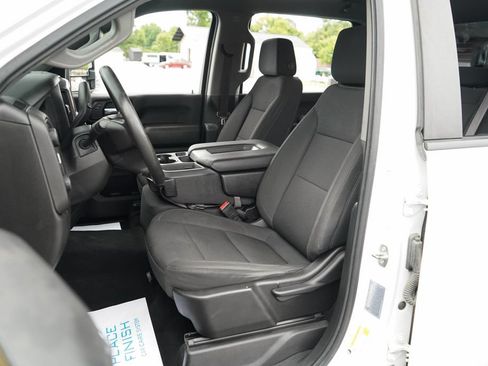 Used 2022 Chevrolet Silverado 2500 Custom w/ Custom Value Package AWD/4WD image 6