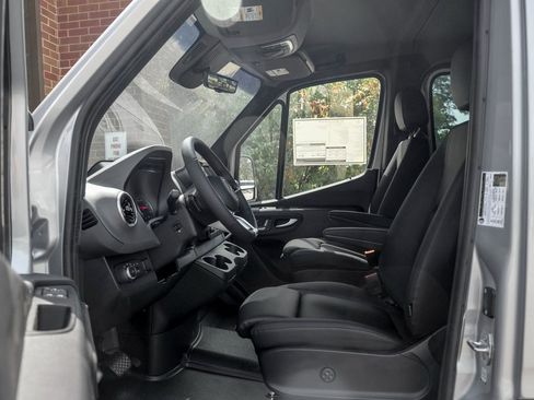 New 2025 Mercedes-Benz Sprinter 2500 image 12