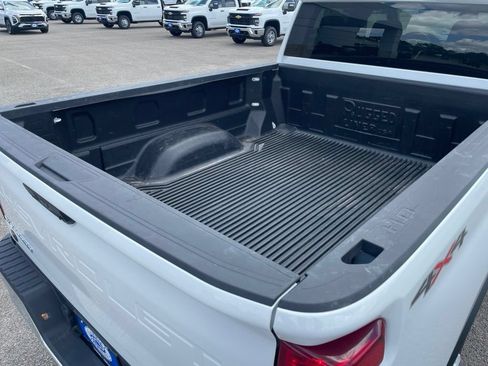 Used 2025 Chevrolet Silverado 2500 LT w/ Convenience Package AWD/4WD image 41