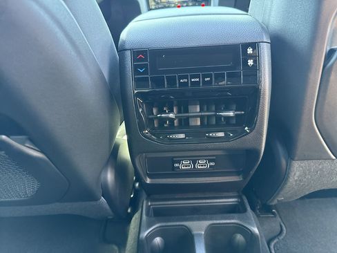 New 2025 Jeep Grand Cherokee L Laredo w/ Trailer Tow Package image 40