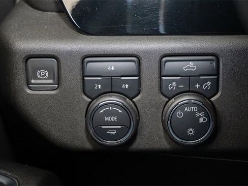 Used 2024 Chevrolet Silverado 3500 LT image 37