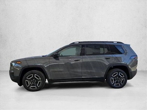 New 2026 Jeep Cherokee Laredo image 5