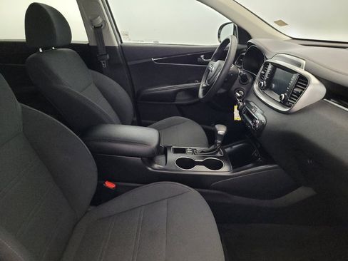 Used 2019 Kia Sorento AWD V6 image 21
